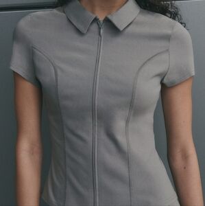 Gray Short Sleeve Collar Zip-Up Blouse